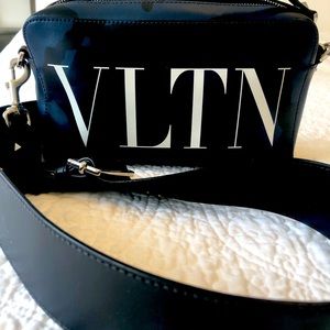 AUTHENTIC Valentino navy and black leather crossbody